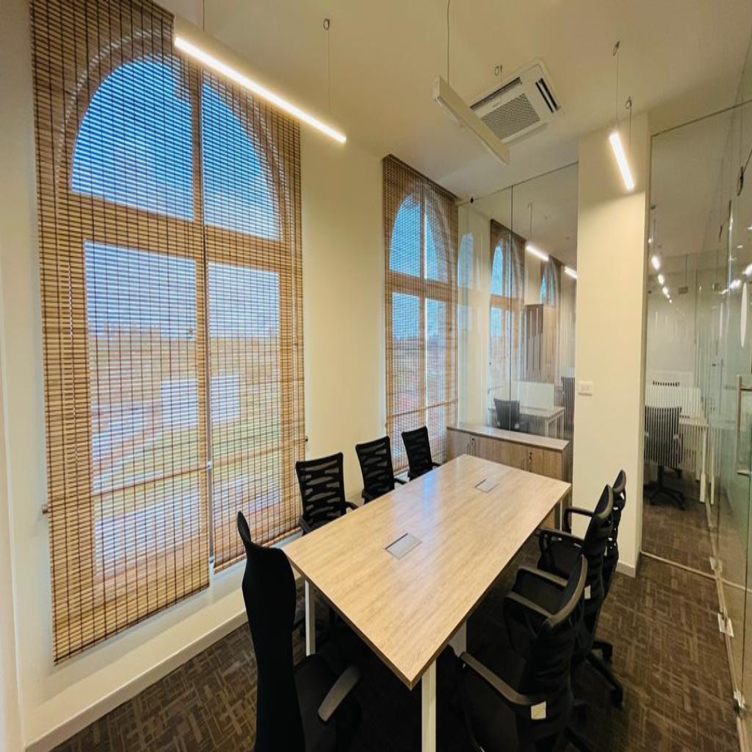 Curtain / Blinds